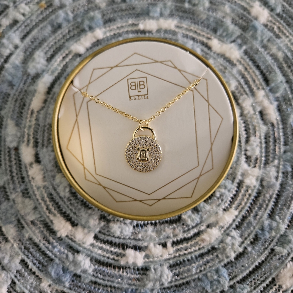 BB LILA Gold Lock and Key Necklace